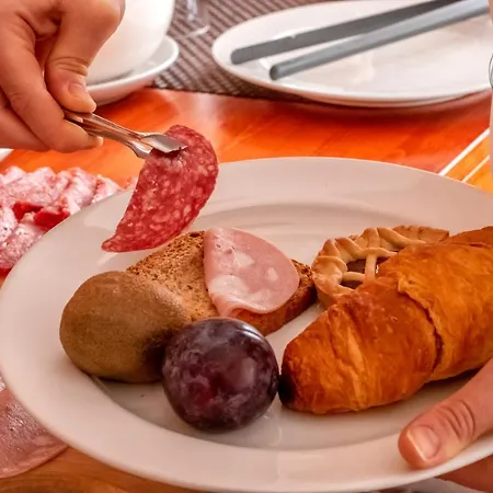 パガニーニ ホテル 3*