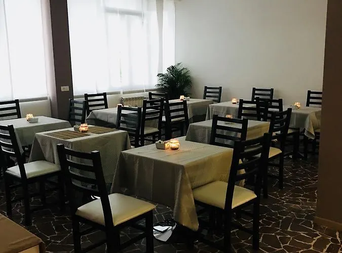 帕格尼尼酒店 酒店