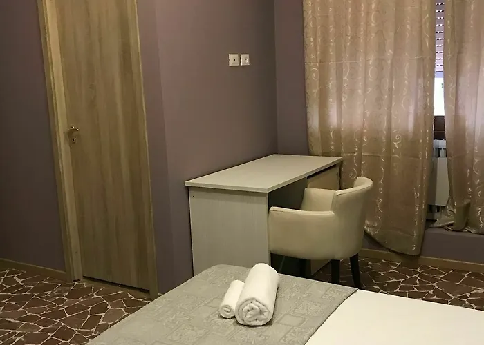 帕格尼尼酒店 酒店